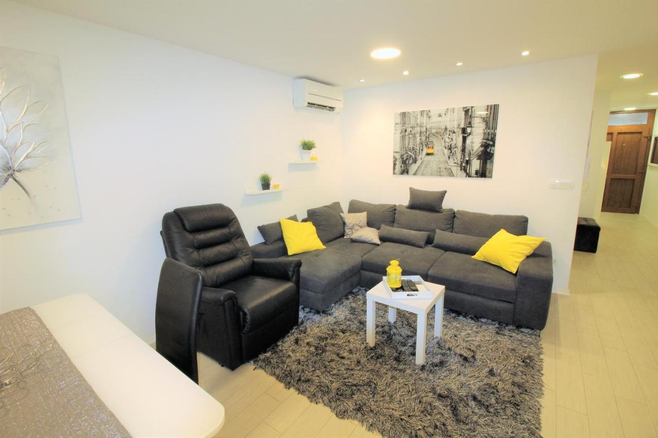 Apartment Pia Шибеник Екстер'єр фото