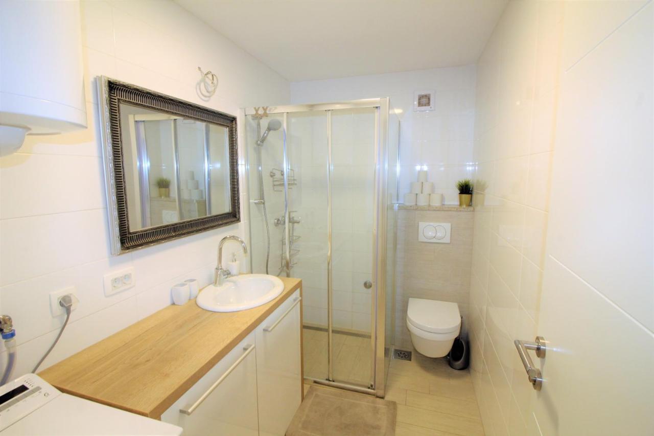 Apartment Pia Шибеник Екстер'єр фото
