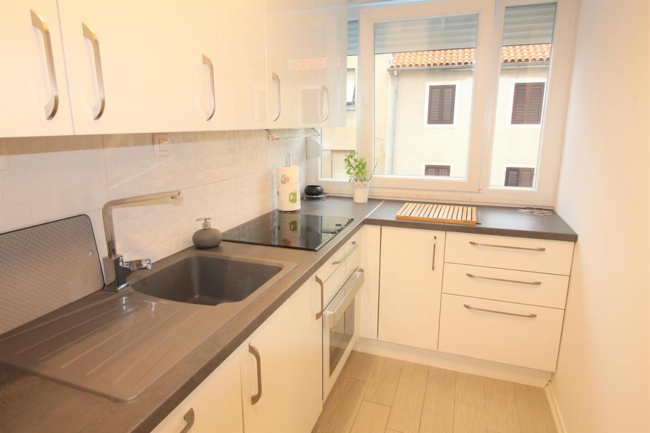 Apartment Pia Шибеник Екстер'єр фото