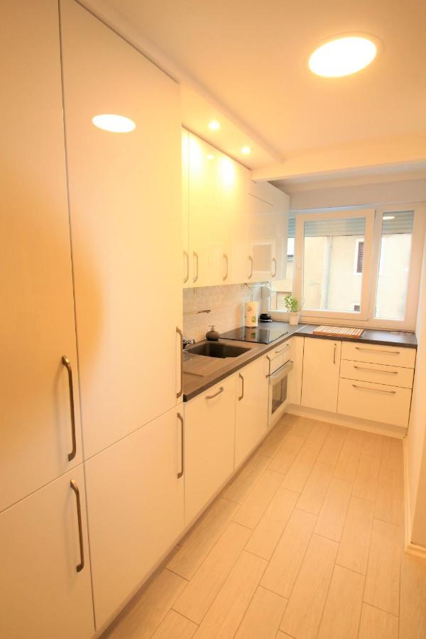 Apartment Pia Шибеник Екстер'єр фото